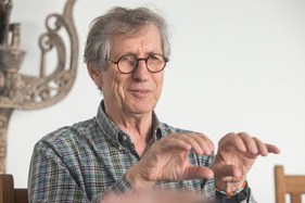 Mario Illien erklärt Zusammenhänge