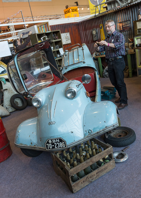 Markenclub-Attraktionen - zum Beispiel Blick in eine Messerschmitt-„Schmitte“ (Bremen Classic Motorshow 2015)