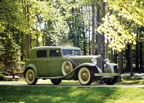 Marmon Sixteen Close-Coupled Sedan by LeBaron (1932) - angeboten als Lot 213 an der RM/Sotheby's Versteigerung in Hershey am 11./12. Oktober 2018