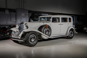 Marmon Sixteen Five-Passenger Sedan by LeBaron (1932) - als Lot 305 an der RM Sotheby’s Monterey Auction 2026