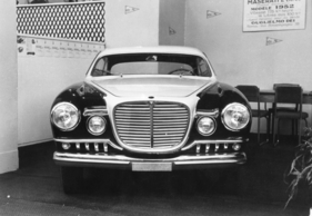 Maserati 2000 Coupé Vignale (1951) - gezeigt am Automobilsalon von Paris im Jahr 1951