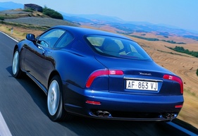 Maserati 3200 GT (1998) - mit den berühmten Bumerang-LED-Rückleuchten (1998)