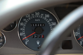 Maserati 3200 GT (1999) - elegant gestalterer Tachometer (1999)