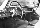 Maserati 3500 GT (1958) - Lenkrad und Amaturenbrett - man beachte, dass der Schalthebel hier bereits gerade geführt ist