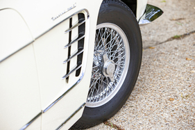 Maserati 3500 GT Spider Frua (1958) – Luftauslässe im vorderen Seitenteil