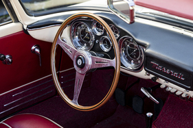 Maserati 3500 GT Spider Frua (1958) – elegantes Holzlenkrad von Nardi