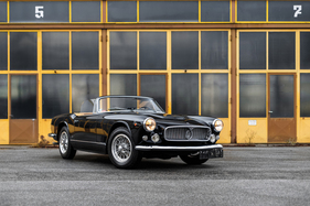 Maserati 3500 GT Spyder by Vignale (1963) - als Lot 127 an der RM/Sotheby's Versteigerung in Paris am 7. Februar 2018