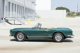 Maserati 3500 GT Vignale Spyder (1960) - klassische Spyder-Silhouette
