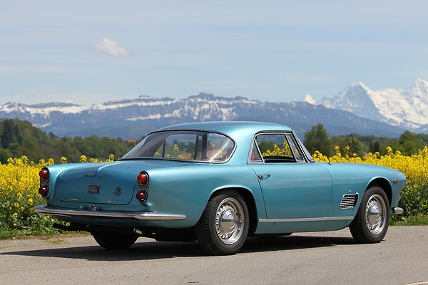 Maserati 3500 GTI (1965) - elegante Coupé-Form mit grosszügig verglastem Heck