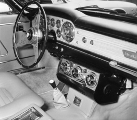 Maserati 3500 GTIS Sebring (1962) - Vignale-Interieur mit Klimaanlage