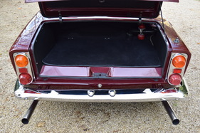 Maserati 3500 GTIS Sebring (1963) - Blick in den nicht unbedingt üppigen Kofferraum