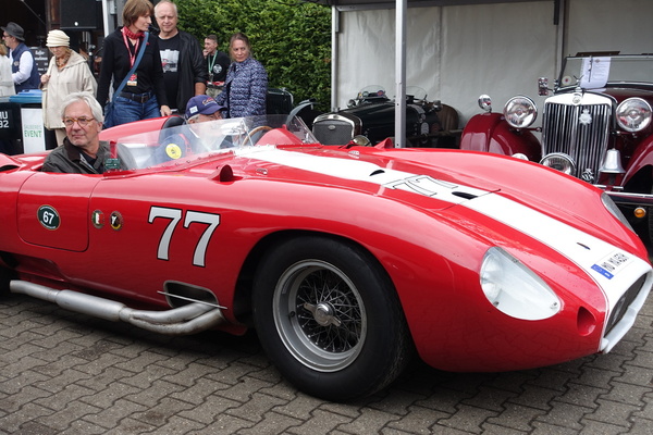 Maserati 450 S (1957) auf dem Weg zur Rundstrecke – Classic Days 2025