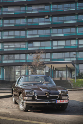 Maserati 5000 GT Frua (1966) - mit grossem Dreizack auf der Kühlerhaube