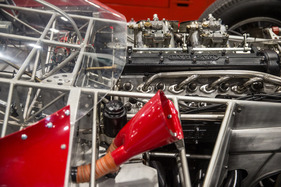 Maserati Birdcage (1961) - Blick auf den Motor - Rétromobile Paris 2022