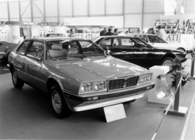 Maserati Biturbo (1982) - am Genfer Automobilsalon von 1982 - 6'000 bis 7'000 Exemplare will Maserati vom neuen Sportwagen pro Jahr herstellen - Eingang in die Gross-Serie