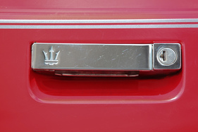 Maserati Biturbo 222 E (1990) - auch auf dem Türgriff gibt es den Dreizack