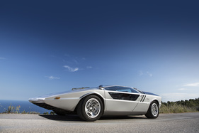 Maserati Boomerang (1971) - die flache Frontscheibe war damals sensationell Maserati Boomerang (1971) - die flache Frontscheibe war damals sensationell