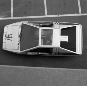 Maserati Boomerang (1971) - gerade Linien, grosse Glasflächen