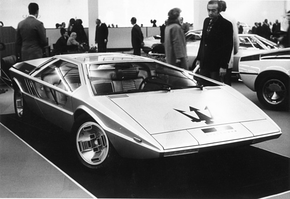 Image: Maserati Boomerang at the 1972 Geneva Motor Show - breathtaking wedge shape by master Giugiaro