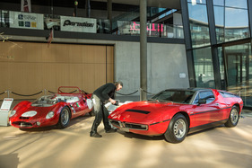 Maserati Bora (1971) -wird frisch geputzt - Retro Classics Stuttgart 2017