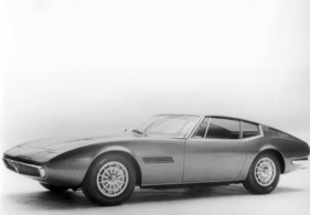 Maserati Ghibli (1966) - Seitenansicht eines sehr frühen Modelles