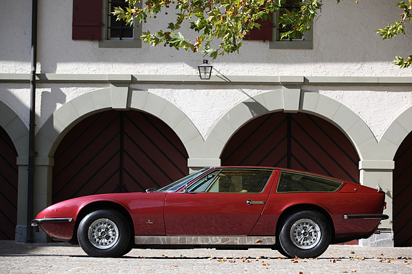 Maserati Indy (1970) - Vignale schuf einen gleichzeitig dynamisch wirkenden und eleganten Sportwagen