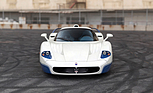 Bild: Maserati MC12 (2005) - als Lot 117 an der RM/Sotheby's Versteigerung des Pinnacle Portfolios in Monterey am 13. - 15. August 2015