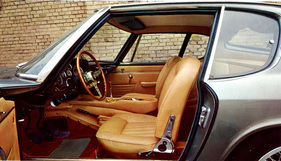 Maserati Mistral (1966) - luxuriös austaffiertes Interieur des Coupés