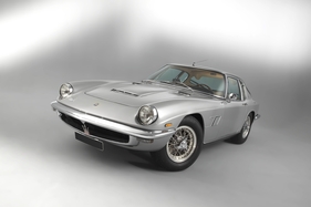Maserati Mistral 3.7 L (1965) - als Lot 145 im zweiten Teil der Fahrzeugauktion von Artcurial an der Rétromobile am 6. Februar 2015