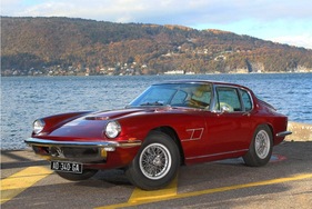 Maserati Mistral 4000 Coupé (1966) - angeboten als Lot 342 an der Versteigerung "Les Grandes Marques du Monde au Grand Palais" von Bonhams am 6. Februar 2014 (1966)