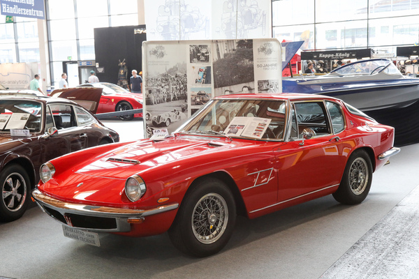 Maserati Mistral 4000 Coupé (1968) - verliess das Werk in dieser roten Lackierung, von 1974 bis 1986 stillgelegt, jetzt auf Besitzersuche - Klassikwelt Bodensee 2024