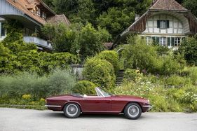 Maserati Mistral Spyder (1964) - niedrige Gürtellinie, komplett versenkbares Faltdach