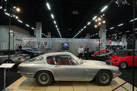 Maserati Mistral auf dem Servierbrett - Retro Classics Cologne Köln 2017