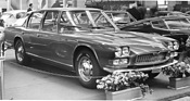Maserati Quattroporte (1967) - Design von Pietro Frua, für 1967 wurde die DeDion-Hinterachse durch eine klassische Starrachse ersetzt, 225 km/h schnell - Genfer Autosalon 1967