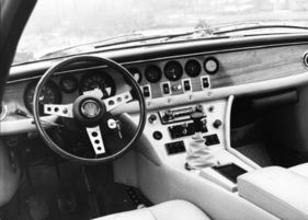 Maserati Quattroporte (1971) - Cockpit im Jahr 1972 aufgenommen