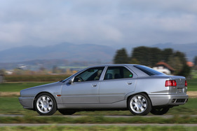 Maserati Quattroporte 3.2i V8 Evolutione (1998) - 0 bis 100 km/h in unter sechs Sekunden