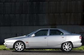 Maserati Quattroporte 3.2i V8 Evolutione (1998) - der hintere Radausschnitt ist das deutlichste Erkennungszeichen von Marcello Gandini