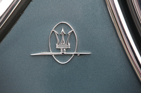 Maserati Quattroporte I (1965) - Dreizack auf der Flanke