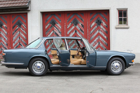 Maserati Quattroporte I (1965) - alle "quattro porte" sind offen