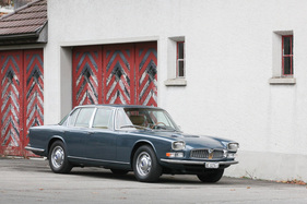 Maserati Quattroporte I (1965) - das Design erinnert an den 5000 GT von Frua