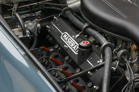 Maserati Quattroporte I (1965) - die Nockenwellen werden über Ketten angetrieben