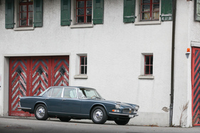 Maserati Quattroporte I (1965) - niedrige Gürtelllinie, relativ grosse Fensterfläche