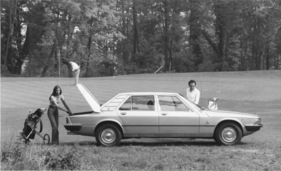 Maserati Quattroporte II (1975) - durchaus elegantes Design, aber kaum Parallelen zu zeitgenössischen Maserati-Modellen