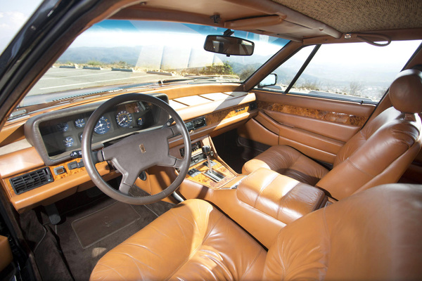 Maserati Quattroporte II (1986) - gute Rundumsicht und oppulentes Lederinterieur