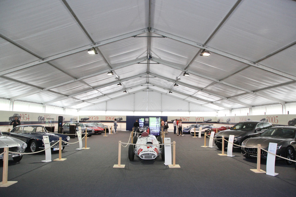 Bild Maserati-Sonderausstellung vor dem Hotel Kulm - Passione Engadina 2018