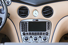 Maserati Spyder Cambiocorsa (2003) - viele Knöpfe für das Infotainment
