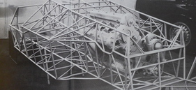 Maserati Tipo 60/61 (1960) - Käfighaltung für den Motor