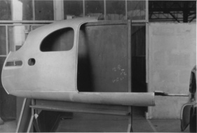 Mathis VL 333 (1946) - die hintere Seitenwand, Teil der selbsttragenden Karosserie