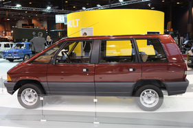 Matra P18 (1980) - schon sehr nahe am serienmässigen Renault Espace dran, die Plattform stammte vom Solara - Rétromobile Paris 2014