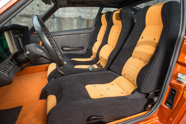 Matra-Simca Bagheera (1974) - der Fahrersitz ist in Längsrichtung verstellbar, die Beifahrersitze sind fix montiert